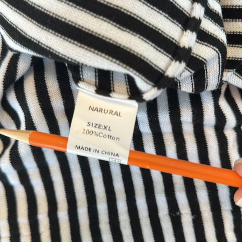 Nuieinu Women’s Striped Sweater size XL - Picture 5 of 6